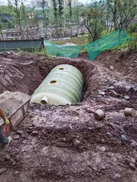双鸭山雷波县50立方化粪池安装现场